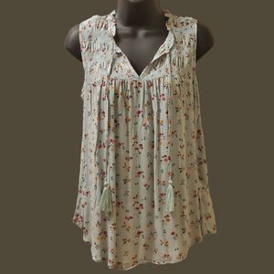 Rewind Sage/Light Green Sleeveless Floral Blouse Small